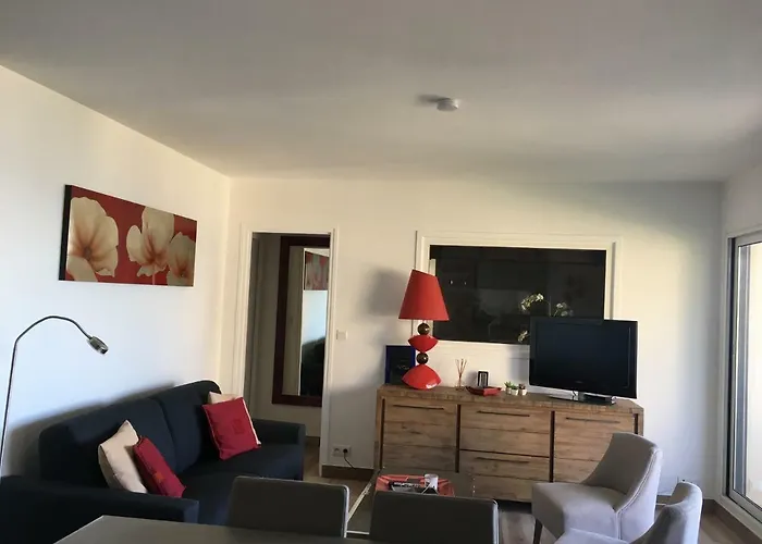 Appartement, vue mer à 150m de la plage